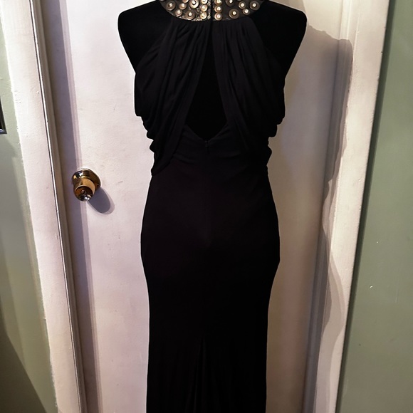 Absolutely gorgeous evening dress unique in style - Picture 3 of 6